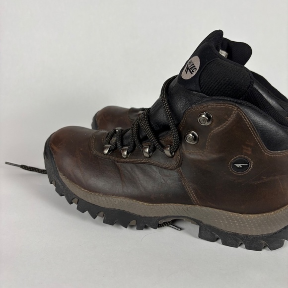 Hi-Tec Brown and Black Leather Rugged Outdoor Boots, Work/Hike with Durable Sole - Picture 4 of 10